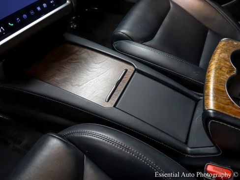 Used 2020 Tesla Model S Long Range image 33