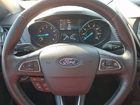Used 2019 Ford Escape Titanium image 18
