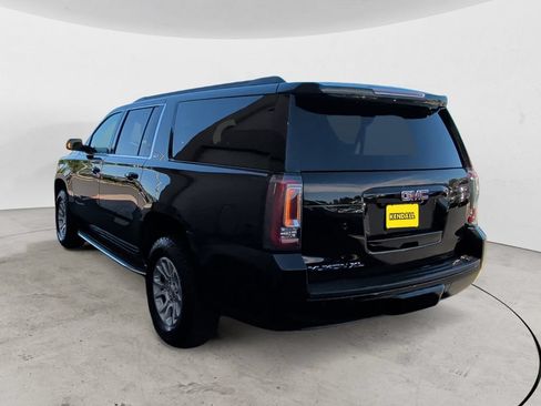 Used 2016 GMC Yukon XL SLT w/ Open Road Package AWD/4WD image 7