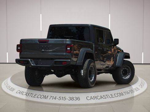 Used 2024 Jeep Gladiator Sport AWD/4WD image 9