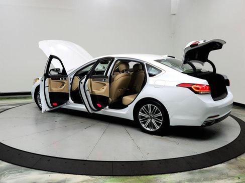 Used 2018 Genesis G80 3.8 RWD image 12