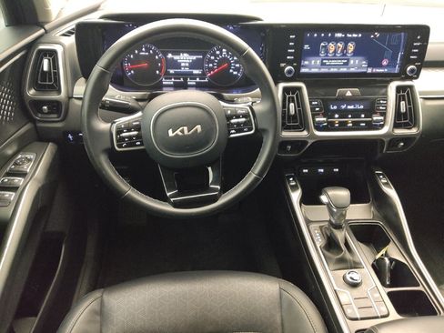 Used 2022 Kia Sorento S FWD image 22