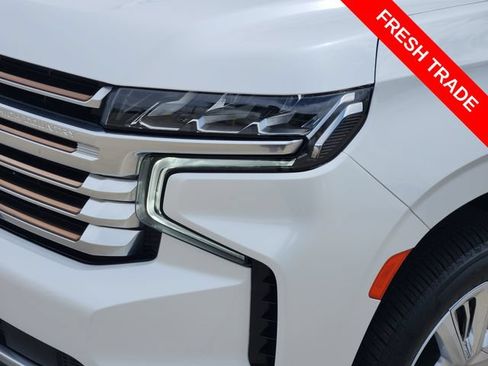 Used 2024 Chevrolet Suburban High Country AWD/4WD image 9
