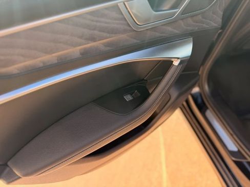 Used 2024 Audi A6 Premium Plus image 16