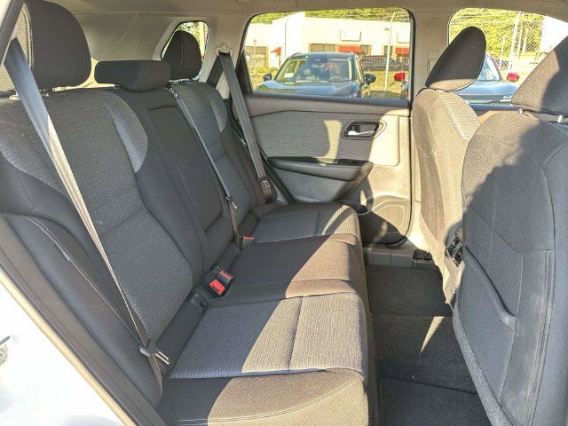 Used 2023 Nissan Rogue SV AWD/4WD image 12
