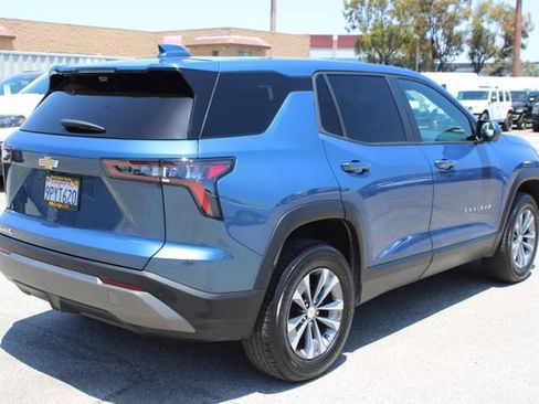 Used 2025 Chevrolet Equinox LT w/ Safety and Technology Package FWD image 4