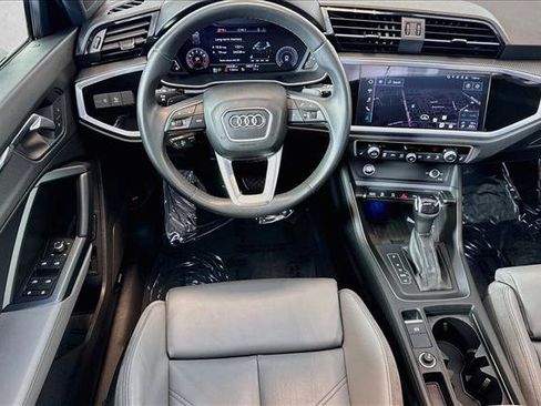 Used 2022 Audi Q3 2.0T Premium Plus w/ Premium Plus Package AWD/4WD image 21