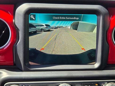 Used 2022 Jeep Gladiator Overland w/ Trailer Tow Package image 14