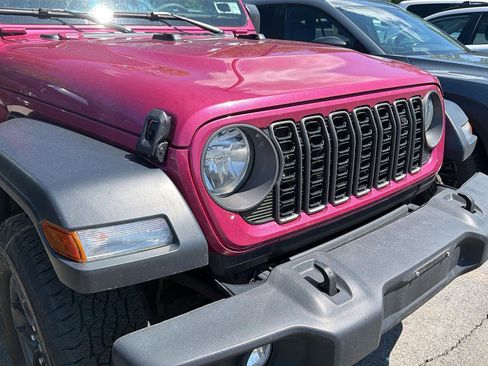 Used 2024 Jeep Wrangler Sport AWD/4WD image 4
