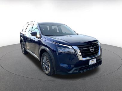 Used 2025 Nissan Pathfinder SV
