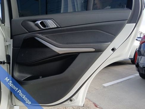 Used 2024 BMW X5 sDrive40i w/ M Sport Package RWD image 12