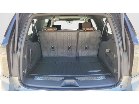New 2026 Chevrolet Suburban High Country AWD/4WD image 20