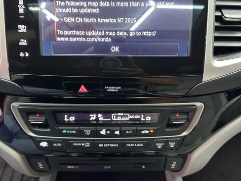 Used 2016 Honda Pilot Touring image 22