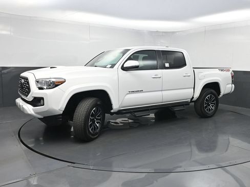 Used 2023 Toyota Tacoma TRD Sport w/ Technology Package AWD/4WD image 21