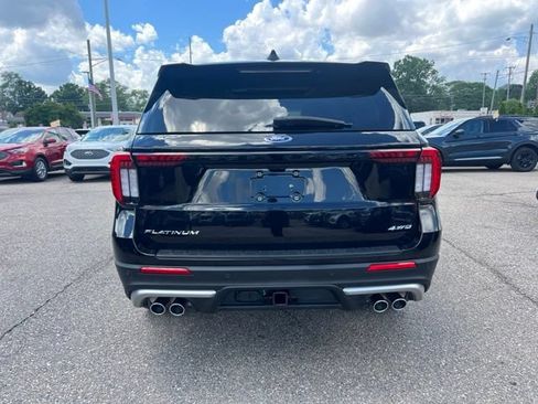 Certified 2025 Ford Explorer Platinum w/ Ultimate Package AWD/4WD image 5