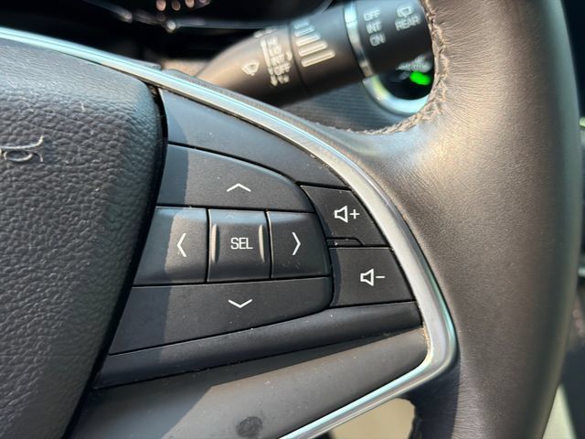 Used 2017 Cadillac XT5 FWD image 26