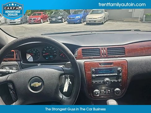 Used 2010 Chevrolet Impala LS image 17