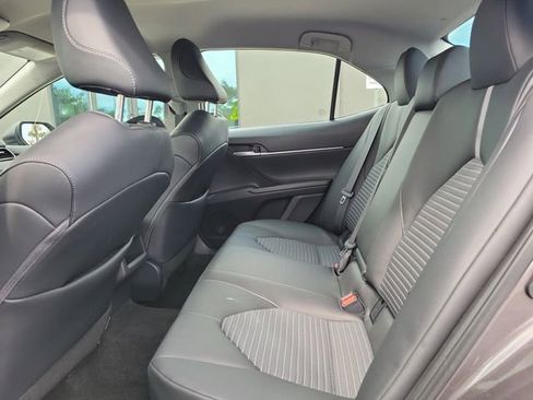 Used 2023 Toyota Camry SE FWD image 11