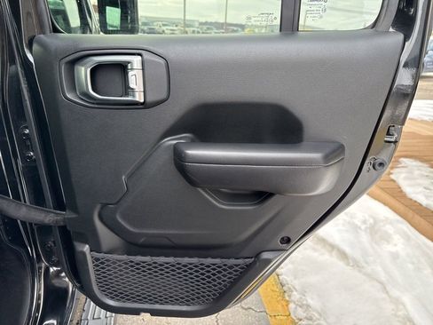 Used 2019 Jeep Wrangler Unlimited Sport S image 24