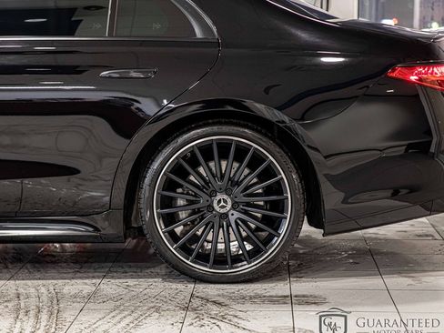 Used 2022 Mercedes-Benz S 580 4MATIC Sedan w/ AMG Line Package image 8