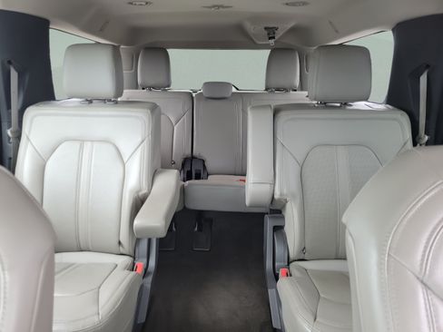 Used 2021 Ford Expedition Max Limited RWD image 9
