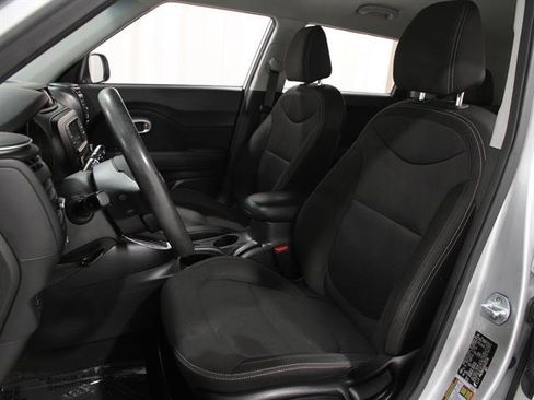 Used 2017 Kia Soul Base w/ Convenience Package image 5