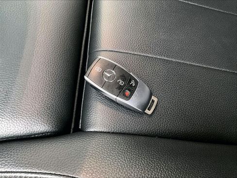 Certified 2022 Mercedes-Benz GLB 250 image 12