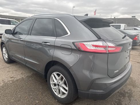 Used 2023 Ford Edge SEL image 8