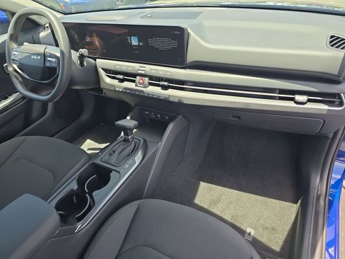 New 2026 Kia K4 FWD image 10