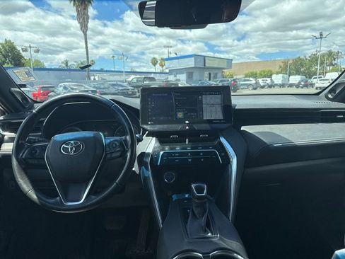 Used 2022 Toyota Venza XLE AWD/4WD image 10