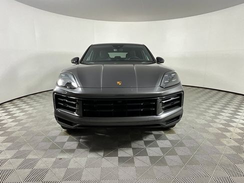 Used 2024 Porsche Cayenne Coupe image 7
