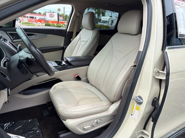 Used 2016 Lincoln MKX Select FWD image 13