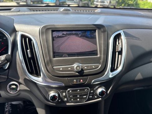 Used 2022 Chevrolet Equinox LT image 16