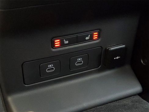 New 2026 Land Rover Range Rover Velar Dynamic SE image 35