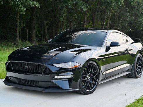 Used 2019 Ford Mustang GT Premium w/ GT Performance Package RWD image 33