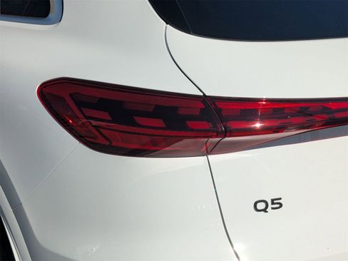 New 2025 Audi Q5 Premium image 15