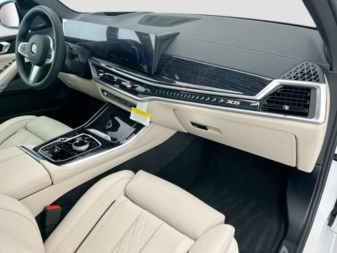 New 2026 BMW X5 xDrive40i w/ Executive Package AWD/4WD image 16