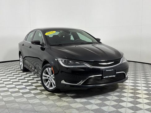 Used 2016 Chrysler 200 Limited FWD image 2