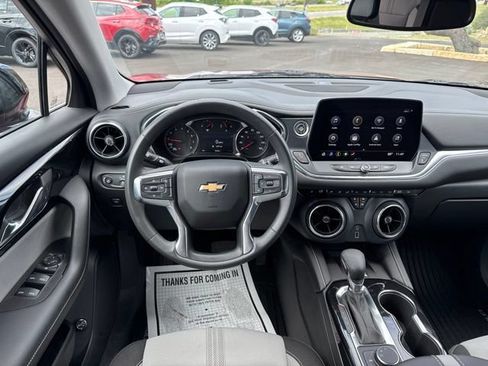 Used 2023 Chevrolet Blazer LT w/ Convenience Package FWD image 17