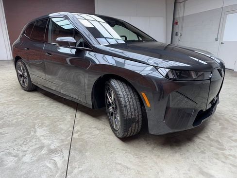 New 2026 BMW iX xDrive60 image 7