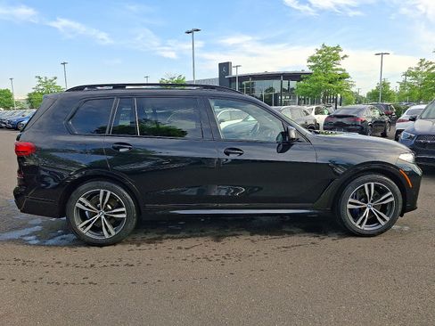 Used 2021 BMW X7 xDrive40i w/ M Sport Package AWD/4WD image 7