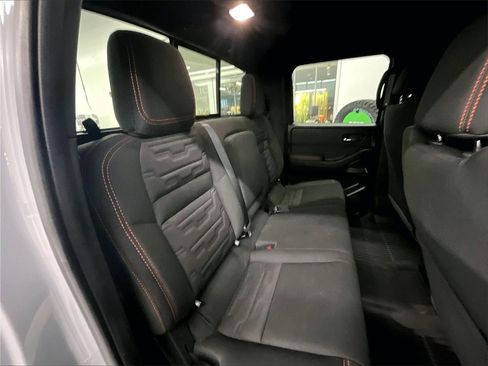 Used 2024 Nissan Frontier PRO-4X w/ Off-Road Protection Package image 16
