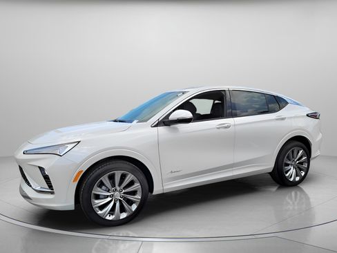 New 2025 Buick Envista Avenir image 3