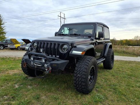 Used 2018 Jeep Wrangler Rubicon w/ Cold Weather Group image 4