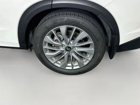 Used 2023 INFINITI QX50 Luxe AWD/4WD image 11