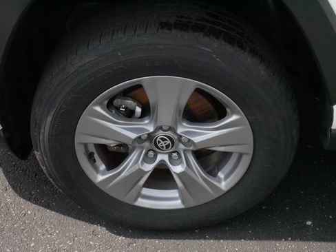 Certified 2025 Toyota RAV4 LE AWD/4WD image 15