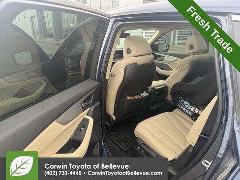 Used 2025 Acura MDX SH-AWD image 16