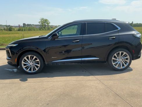New 2025 Buick Envision Avenir image 5
