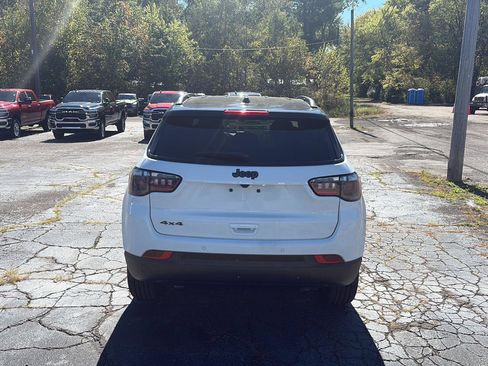 New 2026 Jeep Compass Limited image 9