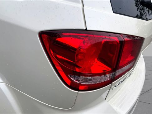 Used 2019 Dodge Journey SE w/ Connectivity Group FWD image 29